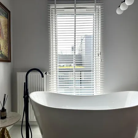 Mieszczanska 25 - Self Check-in 20h - Parking & Lift Apartment Wroclaw