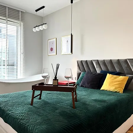 Mieszczanska 25 - Self Check-in 20h - Parking & Lift * Wroclaw