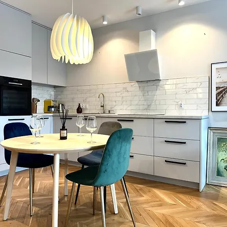 Mieszczanska 25 - Self Check-in 20h - Parking & Lift * Wroclaw