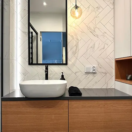 Mieszczanska 25 - Self Check-in 20h - Parking & Lift