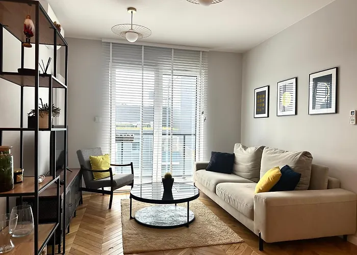 Mieszczanska 25 - Self Check-in 20h - Parking & Lift