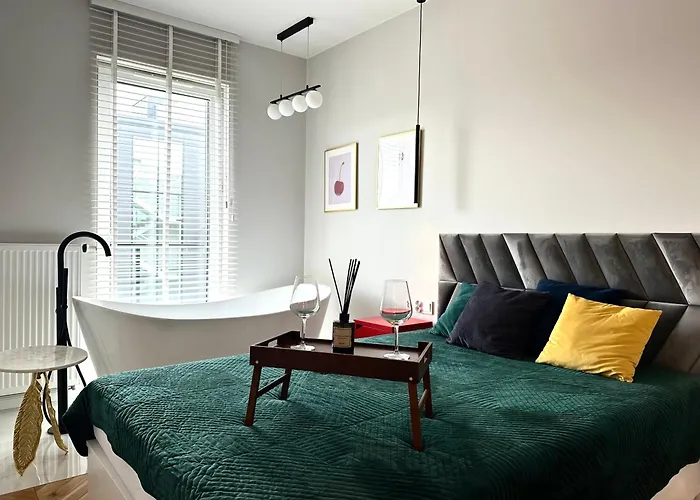 Mieszczanska 25 - Self Check-in 20h - Parking & Lift *