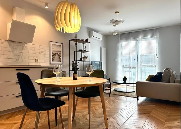 Mieszczanska 25 - Self Check-in 20h - Parking & Lift