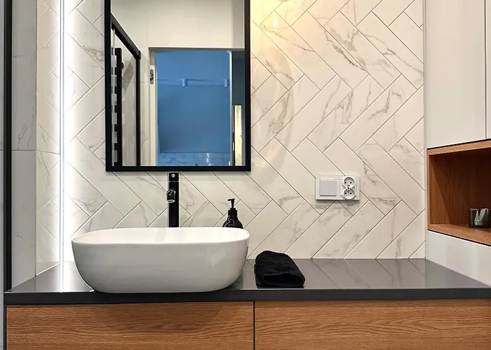 Mieszczanska 25 - Self Check-in 20h - Parking & Lift